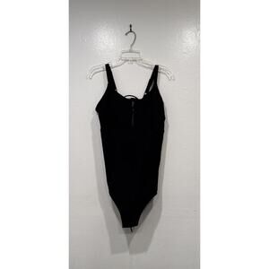 Torrid Black One Piece Bathing Suit Zip Women’s Size 2 Wireless Vacation Cruise